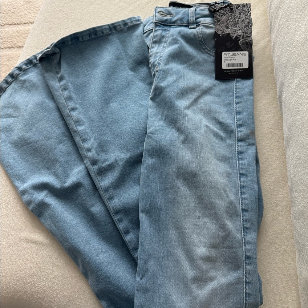 FITJEANS flared artistic light blue jeans